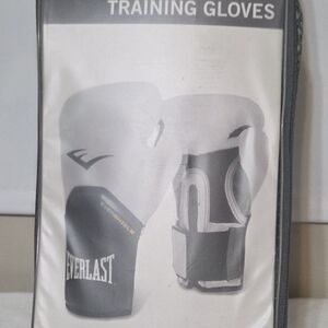 Everlast Men's Black Training Gloves - Classic Boxing Mitt